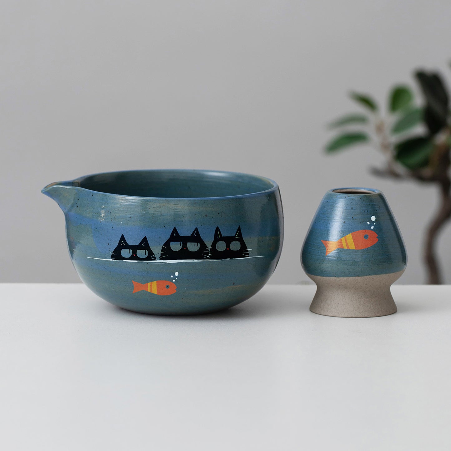 Hand Painted Cute Black Cats and Fish Matcha Bowl Set with Spout, Bamboo Whisk | Chasen Holder, Gift Set, for Cat Lovers