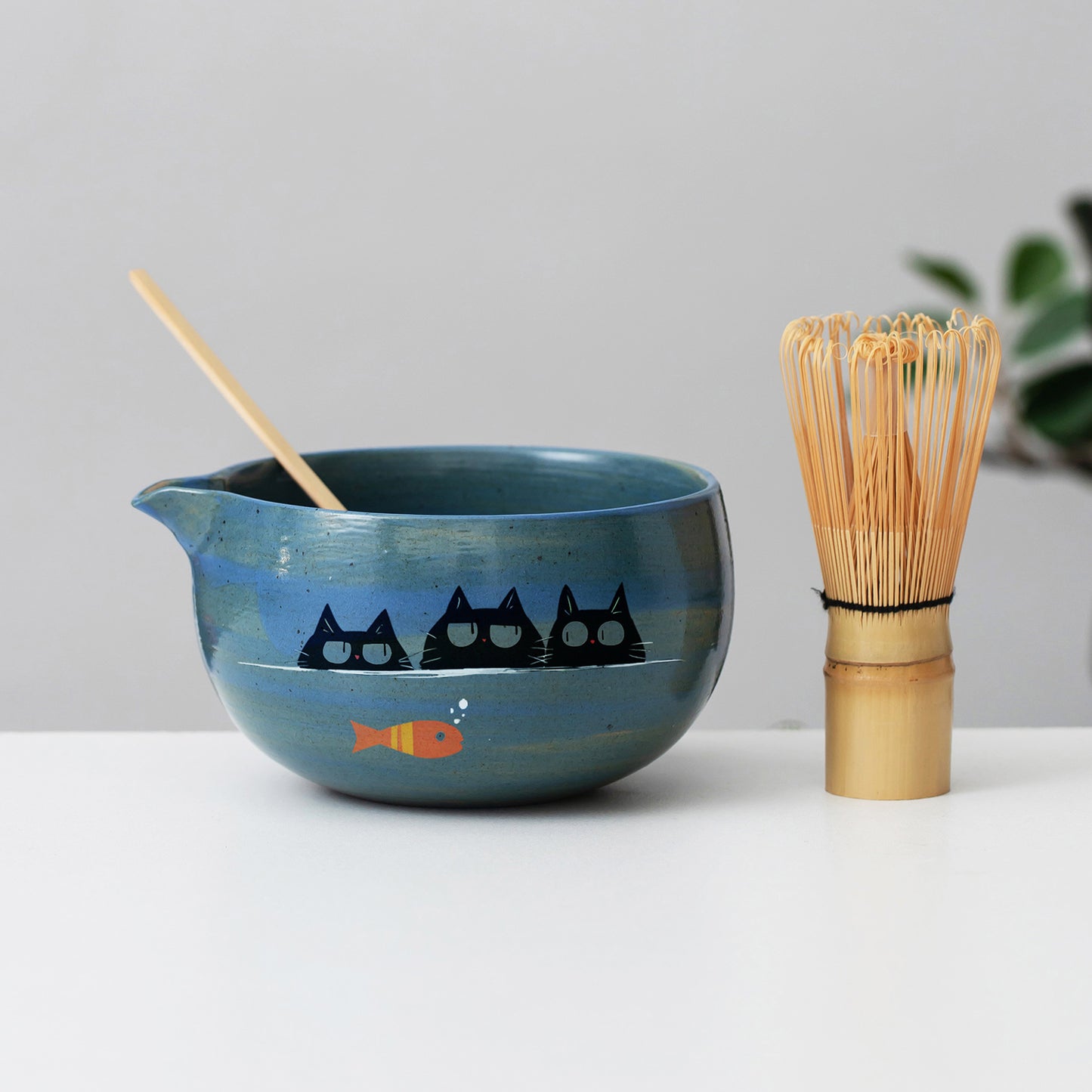 Hand Painted Cute Black Cats and Fish Matcha Bowl Set with Spout, Bamboo Whisk | Chasen Holder, Gift Set, for Cat Lovers