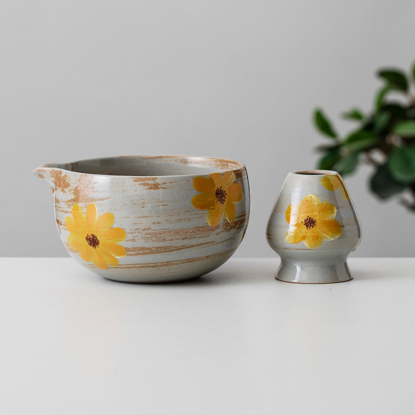 Hand Painted Yellow Daisy Matcha Bowl Set with Spout, Personalized Gifts, Matcha Ceremony Set, Gift Set