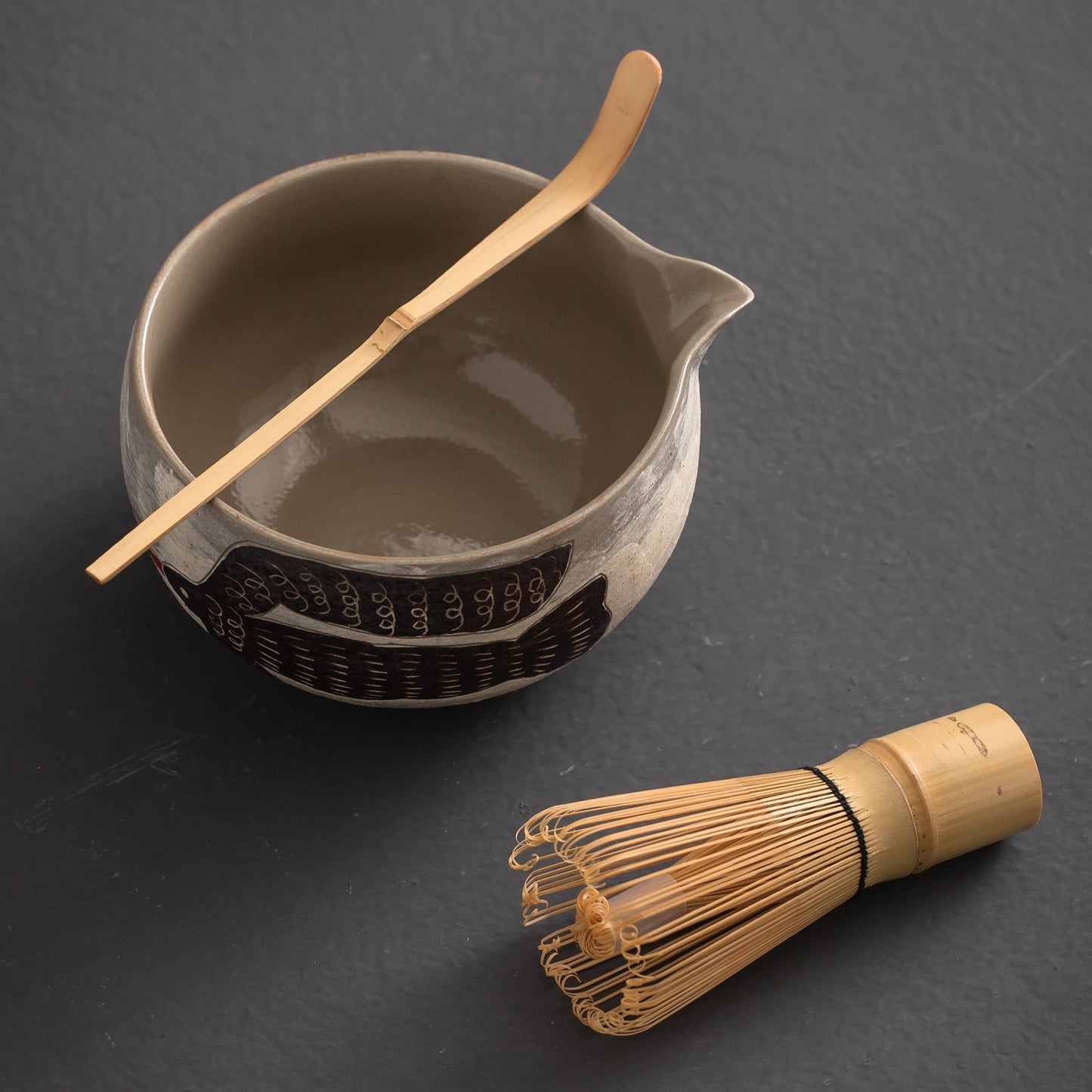 Hand Carved Chough Lucky Birds Matcha Bowl with Spout Handmade Matcha Set of 4 Personalized Gifts