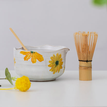 Handmade Yellow Daisy White Matcha Bowl Set of 4, Matcha Gift Set, Matcha Tea Ceremony Set