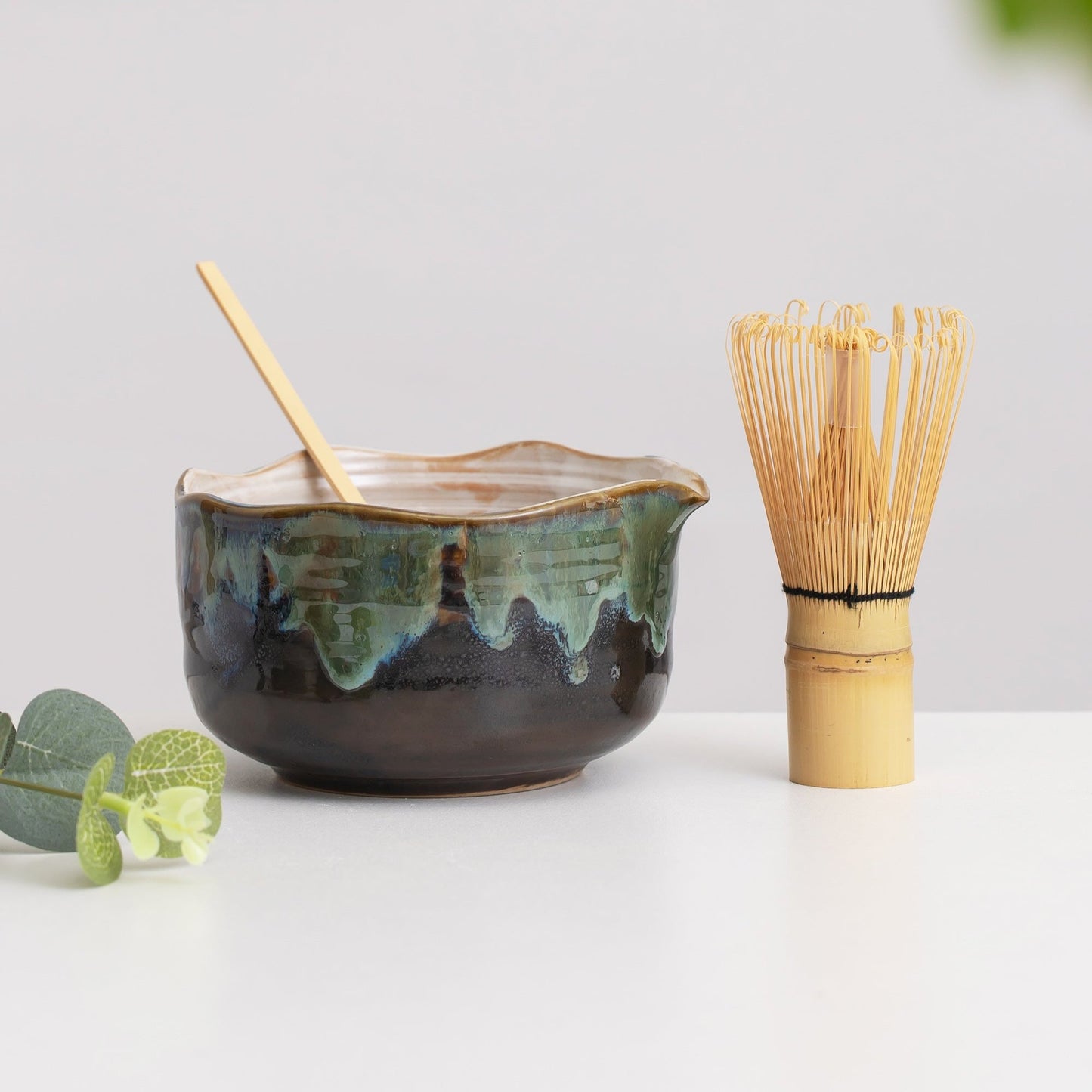 Handcrafted Vintage Style Natural Green Flow Glazing Matcha Bowl with Spout, Matcha Gift Set